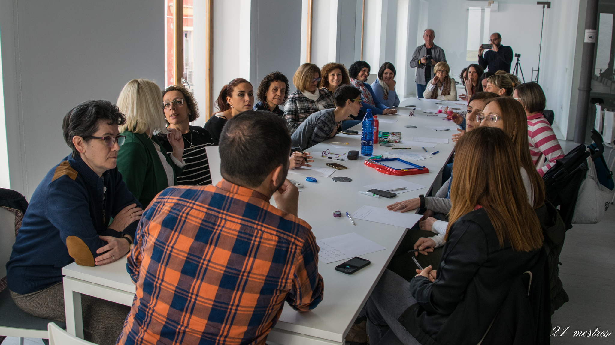 Dones Mestres de la Ribera, un projecte de Ricard Huerta per a la XVIII Assemblea d’Història de la Ribera, reuneix vint-i-una mestres a Castelló